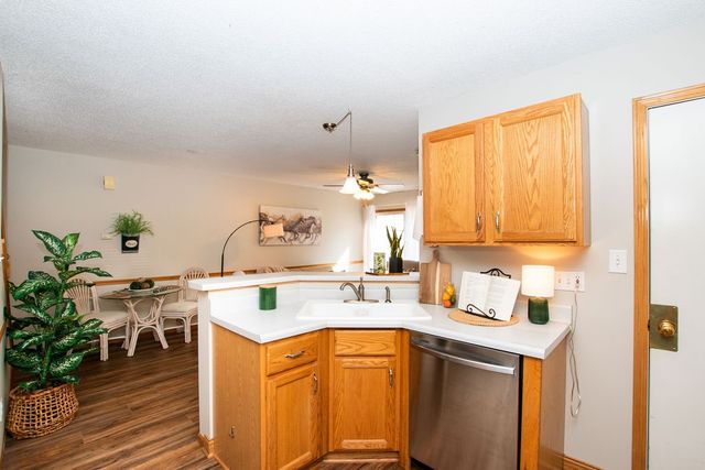 1311 SE Delaware Avenue 5, Ankeny, IA 50021