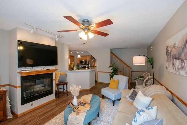 1311 SE Delaware Avenue 5, Ankeny, IA 50021