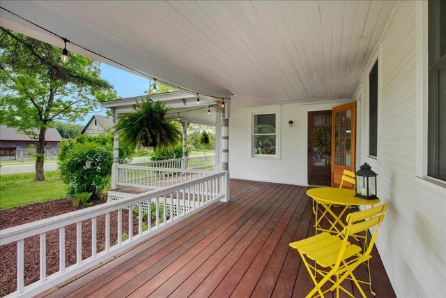 1721 Dorset Street, South Burlington, VT 05403