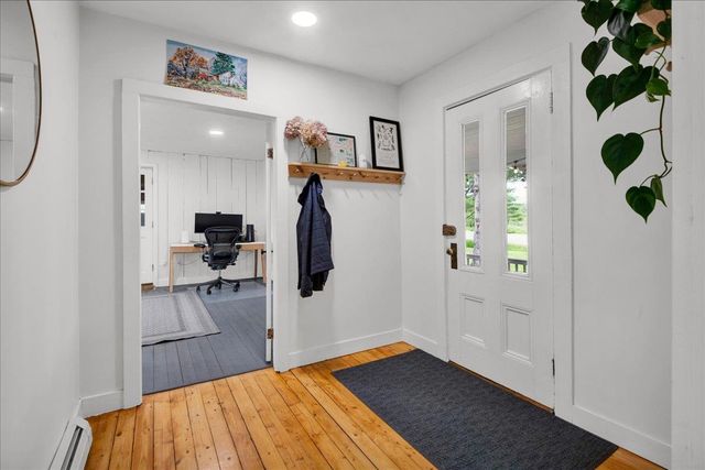 1721 Dorset Street, South Burlington, VT 05403