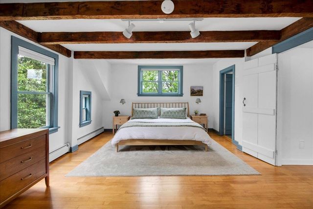 1721 Dorset Street, South Burlington, VT 05403