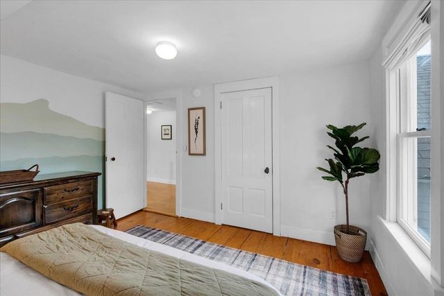 1721 Dorset Street, South Burlington, VT 05403