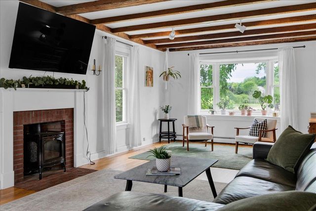 1721 Dorset Street, South Burlington, VT 05403