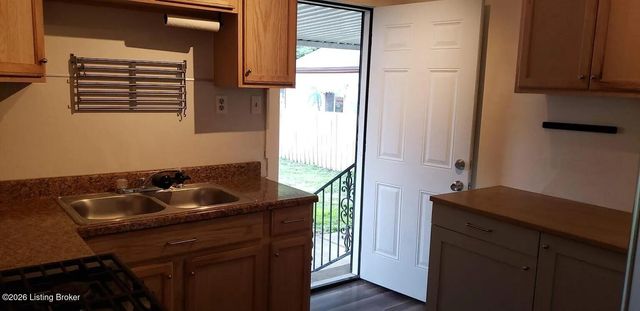 506 E Brandeis Ave, Louisville, KY 40217