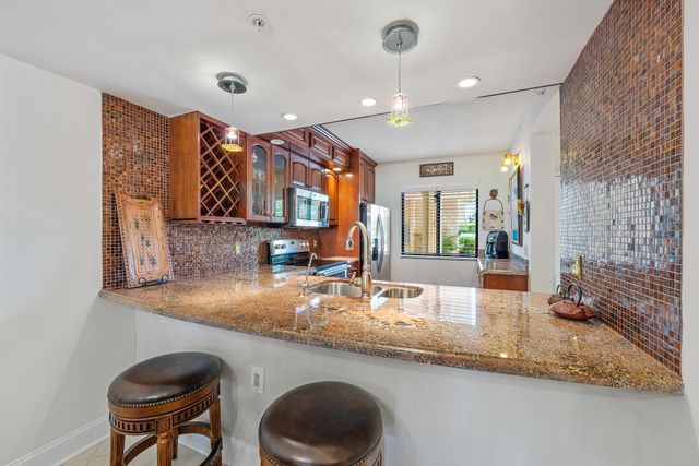 701 Seafarer Circle 103, Jupiter, FL 33477