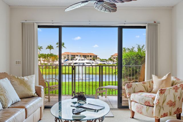 701 Seafarer Circle 103, Jupiter, FL 33477