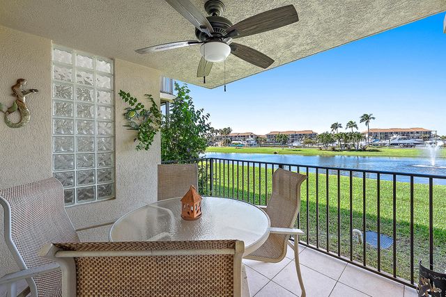 701 Seafarer Circle 103, Jupiter, FL 33477