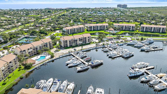 701 Seafarer Circle 103, Jupiter, FL 33477