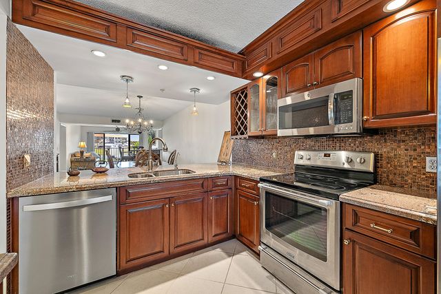 701 Seafarer Circle 103, Jupiter, FL 33477