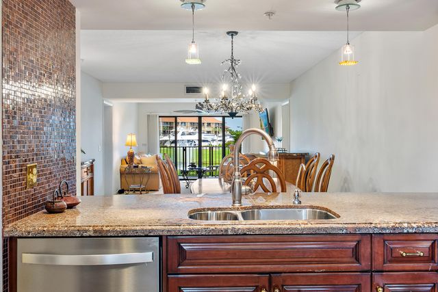 701 Seafarer Circle 103, Jupiter, FL 33477