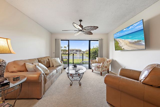 701 Seafarer Circle 103, Jupiter, FL 33477