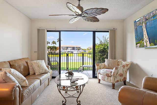 701 Seafarer Circle 103, Jupiter, FL 33477