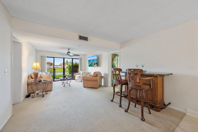 701 Seafarer Circle 103, Jupiter, FL 33477