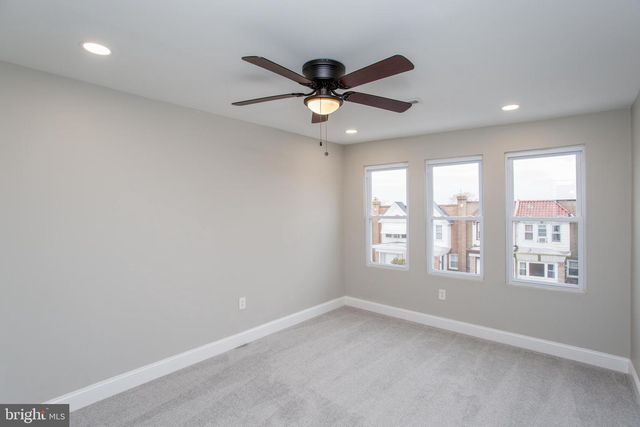 5747 HADDINGTON LN, Philadelphia, PA 19131