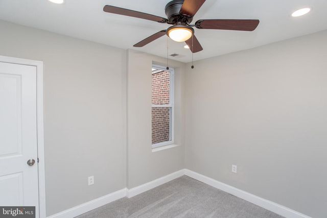 5747 HADDINGTON LN, Philadelphia, PA 19131