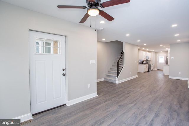 5747 HADDINGTON LN, Philadelphia, PA 19131