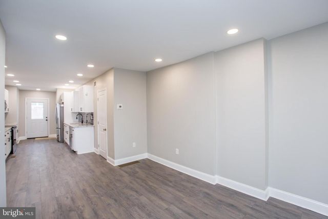 5747 HADDINGTON LN, Philadelphia, PA 19131