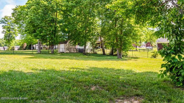 107 Nashville Dr, Coxs Creek, KY 40013