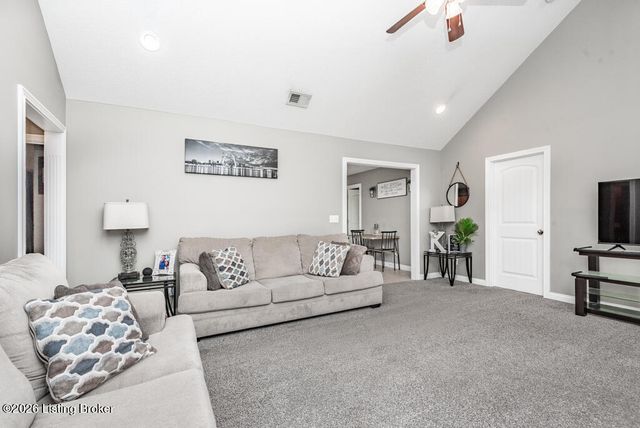 107 Nashville Dr, Coxs Creek, KY 40013