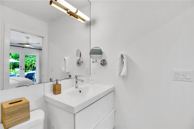 1830 E Sandpiper Road, Vero Beach, FL 32963