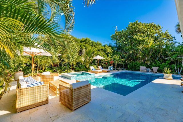 1830 E Sandpiper Road, Vero Beach, FL 32963