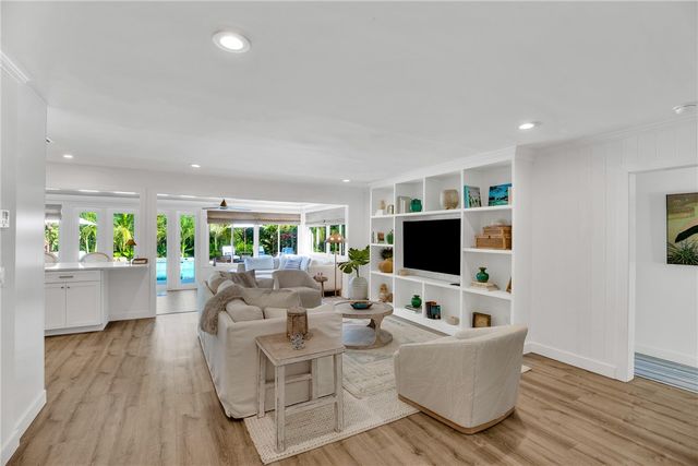 1830 E Sandpiper Road, Vero Beach, FL 32963
