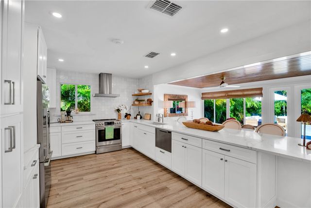 1830 E Sandpiper Road, Vero Beach, FL 32963