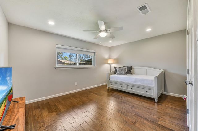 15335 Wandering Trail, Friendswood, TX 77546