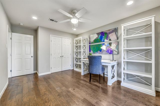 15335 Wandering Trail, Friendswood, TX 77546