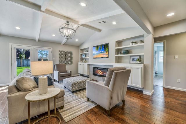 15335 Wandering Trail, Friendswood, TX 77546