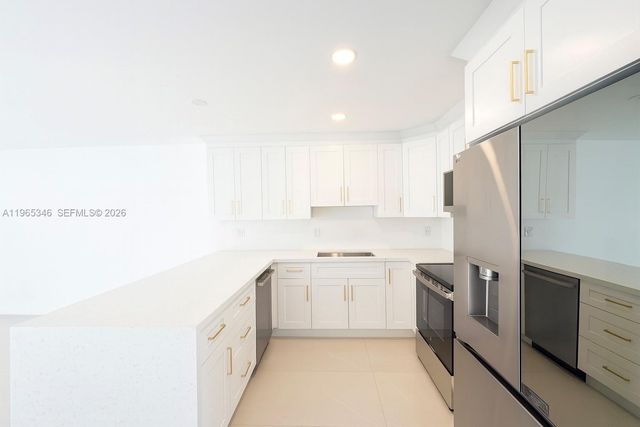 4671 SW 43rd Ter 2, Dania Beach, FL 33314