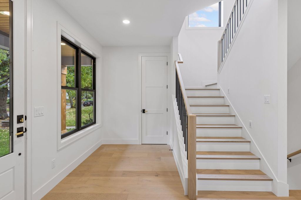 5220 Chowen Avenue S, Minneapolis, MN 55410 — photo 2