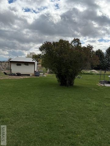 8224 N 5th W, Idaho Falls, ID 83401