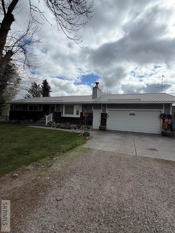 8224 N 5th W, Idaho Falls, ID 83401