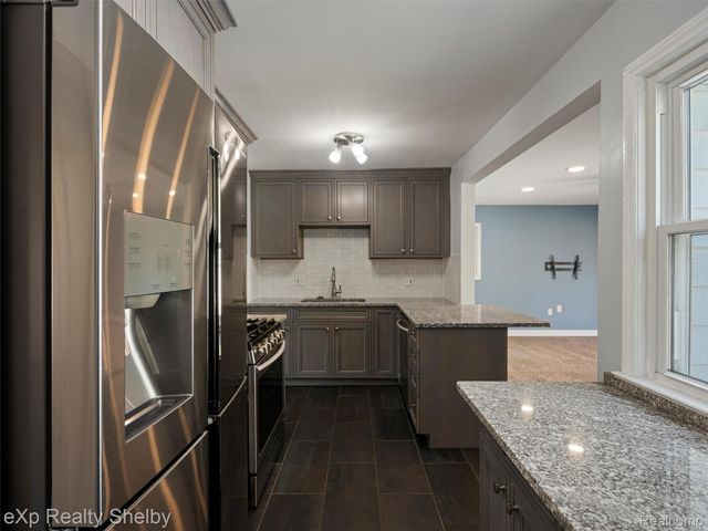 606 Catalpa Drive, Royal Oak, MI 48067