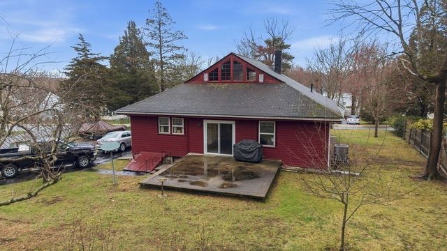 53 Dean St, Westwood, MA 02090