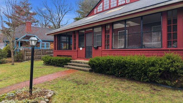 53 Dean St, Westwood, MA 02090