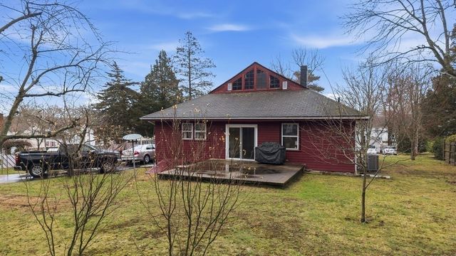 53 Dean St, Westwood, MA 02090