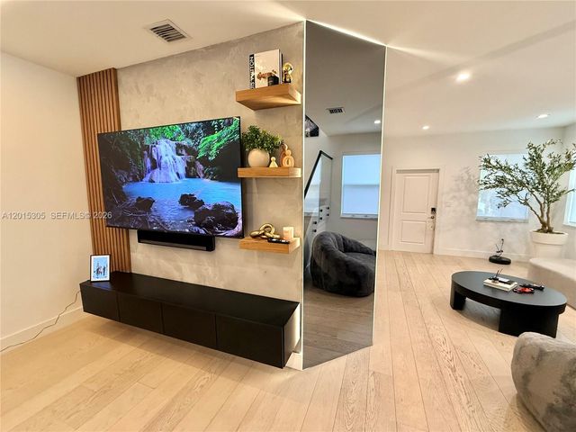 12750 NW 23rd Pl, Miami, FL 33167
