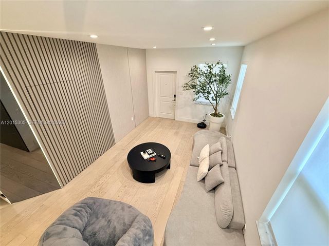 12750 NW 23rd Pl, Miami, FL 33167