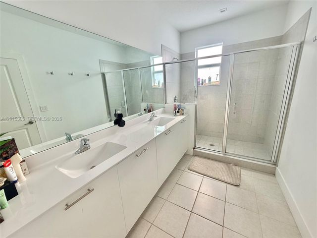 12750 NW 23rd Pl, Miami, FL 33167