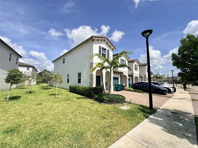 12750 NW 23rd Pl, Miami, FL 33167