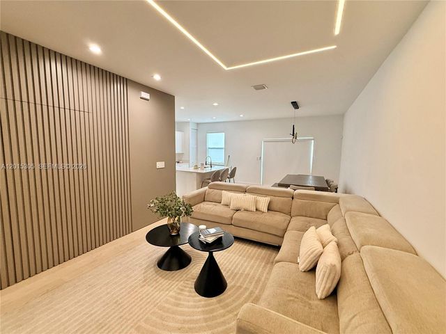 12750 NW 23rd Pl, Miami, FL 33167