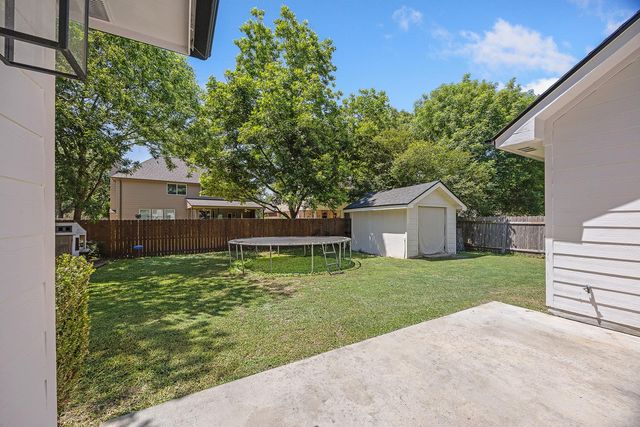 702 Churchill Farms DR, Georgetown, TX 78626