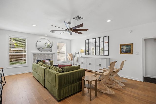 702 Churchill Farms DR, Georgetown, TX 78626