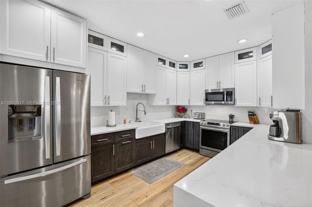 1581 Yellowheart Way, Hollywood, FL 33019