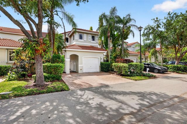 1581 Yellowheart Way, Hollywood, FL 33019