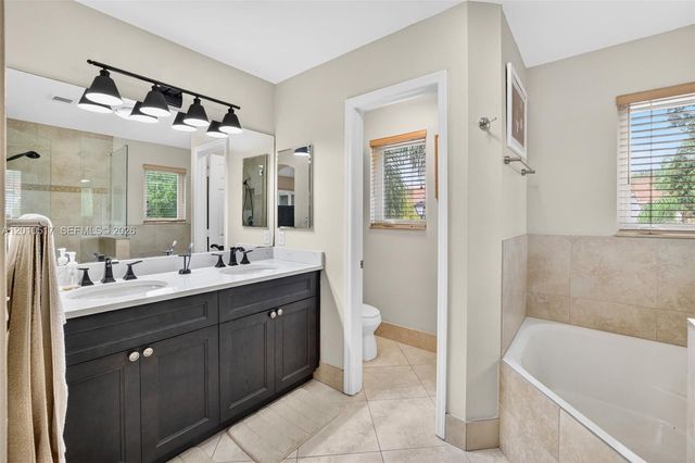 1581 Yellowheart Way, Hollywood, FL 33019