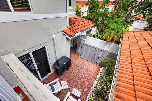 1581 Yellowheart Way, Hollywood, FL 33019