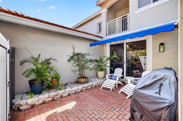 1581 Yellowheart Way, Hollywood, FL 33019
